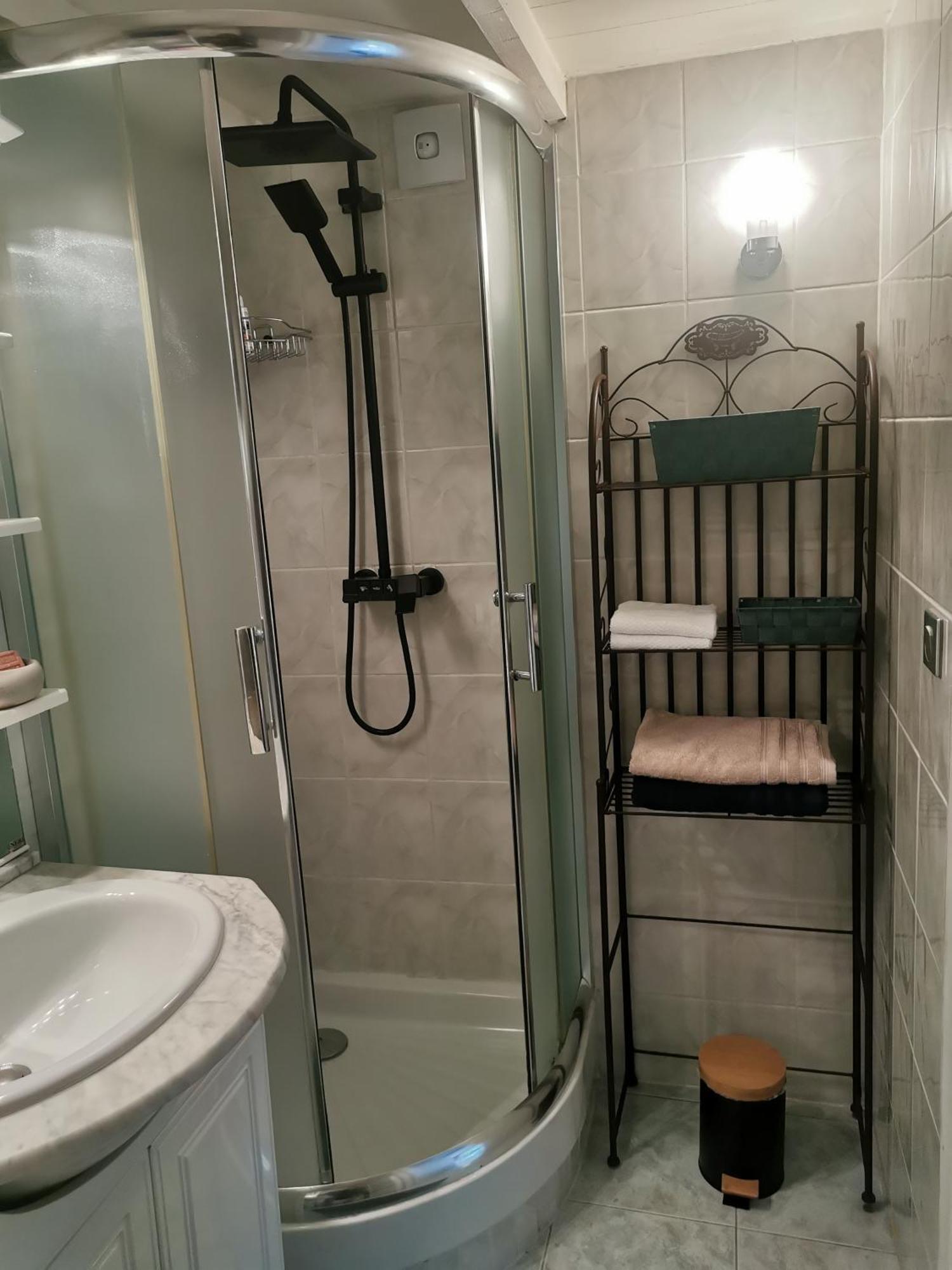 Le Jardin De Mae Apartment Bouc-Bel-Air Luaran gambar