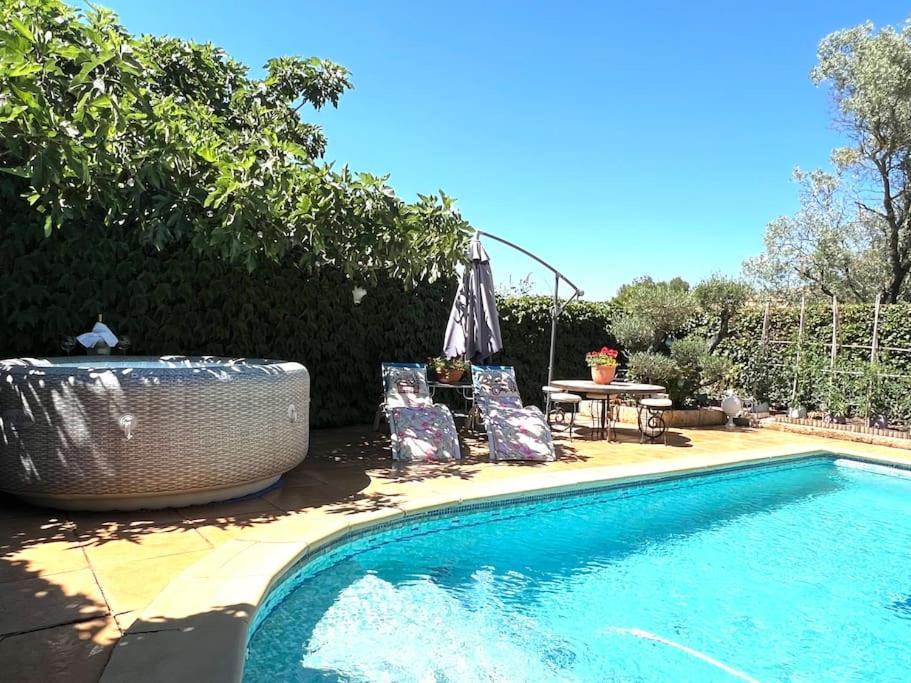 Le Jardin De Mae Apartment Bouc-Bel-Air Luaran gambar