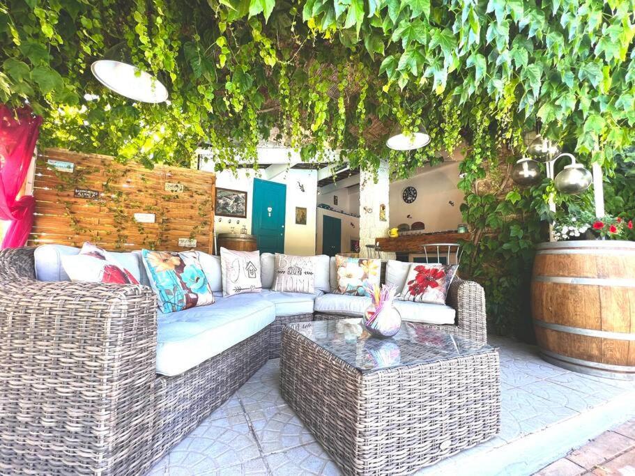 Le Jardin De Mae Apartment Bouc-Bel-Air Luaran gambar