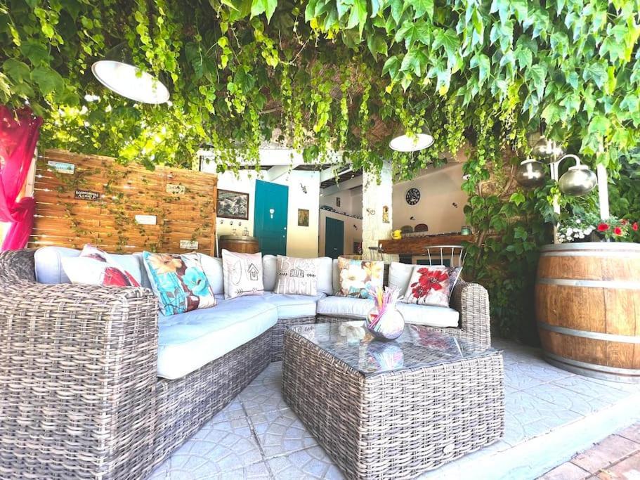 Le Jardin De Mae Apartment Bouc-Bel-Air Luaran gambar